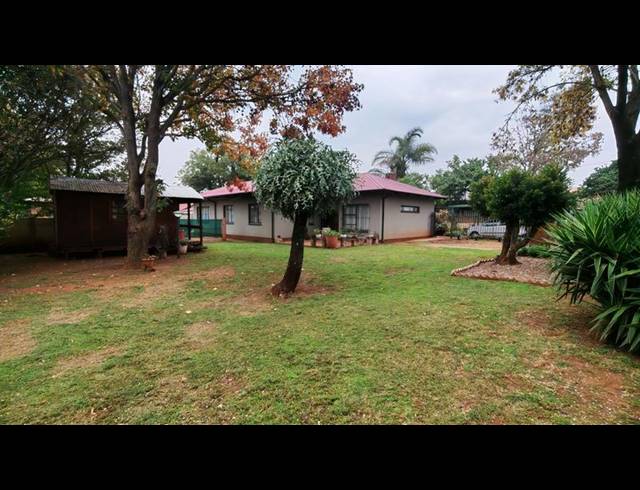 3 BEDROOM HOUSE FOR SALE IN LYTTELTON MANOR